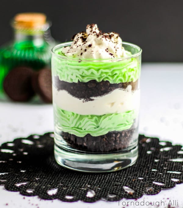 Mint Cheesecake and Oreo Trifle showing layers in clear glass