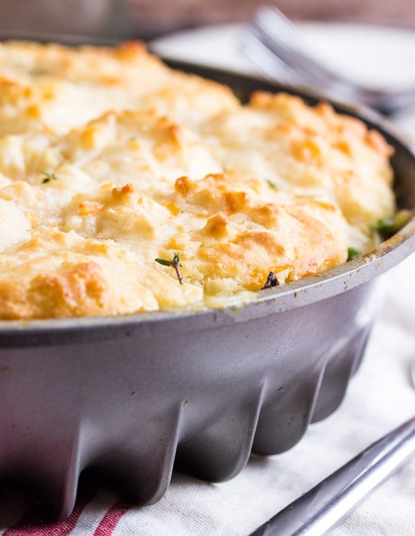 https://tornadoughalli.com/wp-content/uploads/2016/10/Cheddar-Biscuit-Topped-Chicken-Harvest-Pot-Pie5.jpg