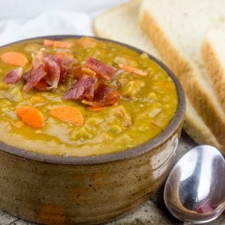 Slow Cooker Ham and Bacon Split Pea Soup