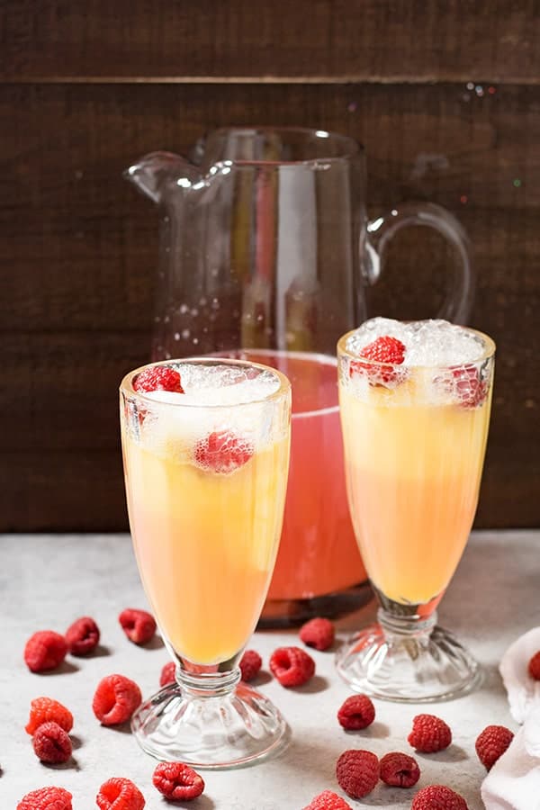 easy raspberry lemonade floats