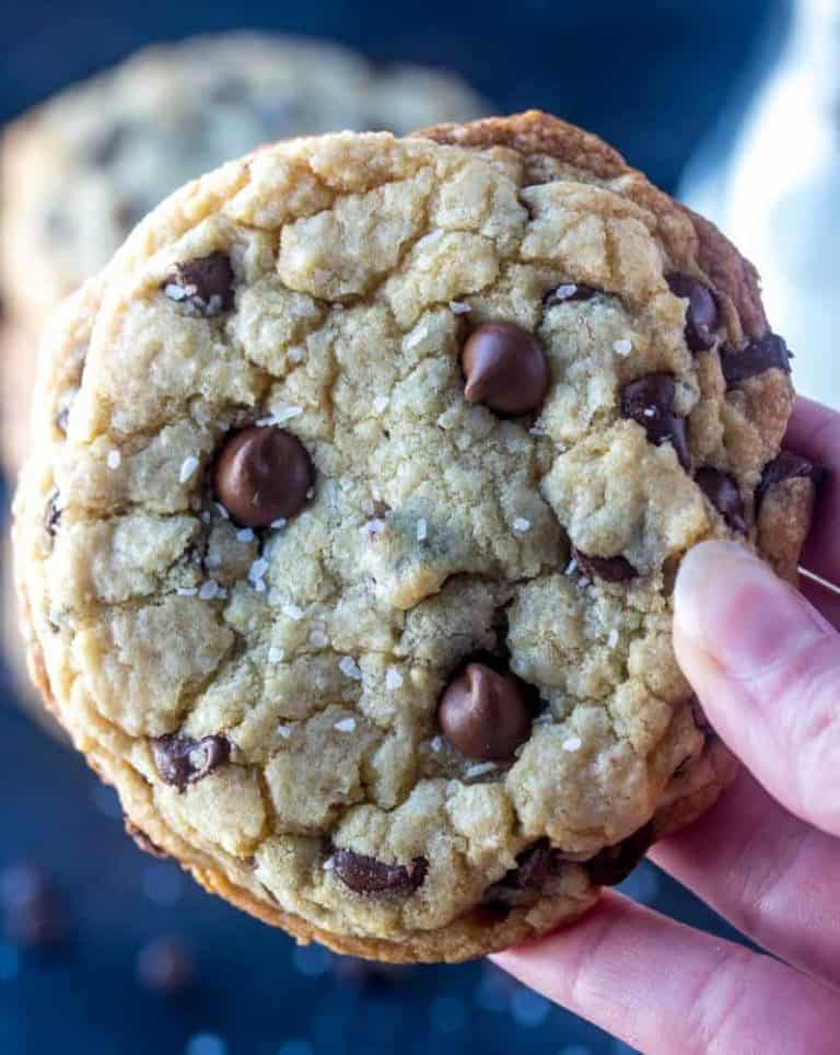 Chewy Chocolate Chip Cookies {The Best Ever Chocolate Chip Cookies}