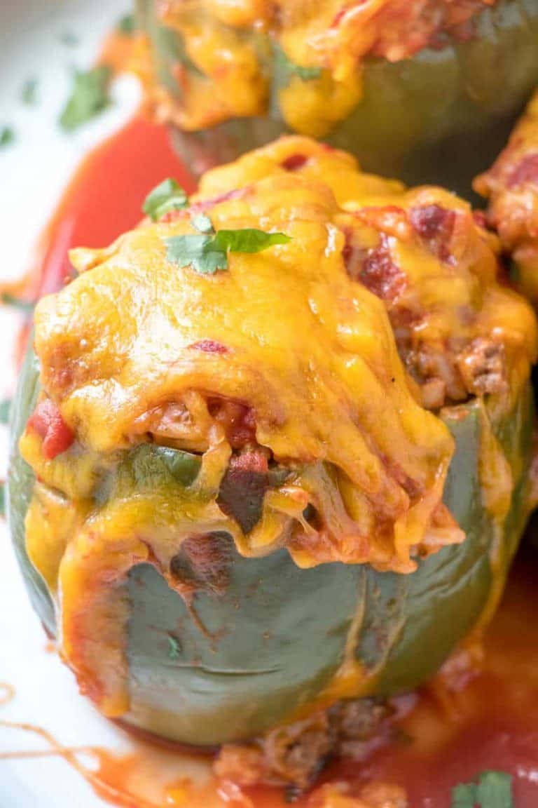 Stuffed Green Peppers {An Easy and Fast Dinnertime Meal}