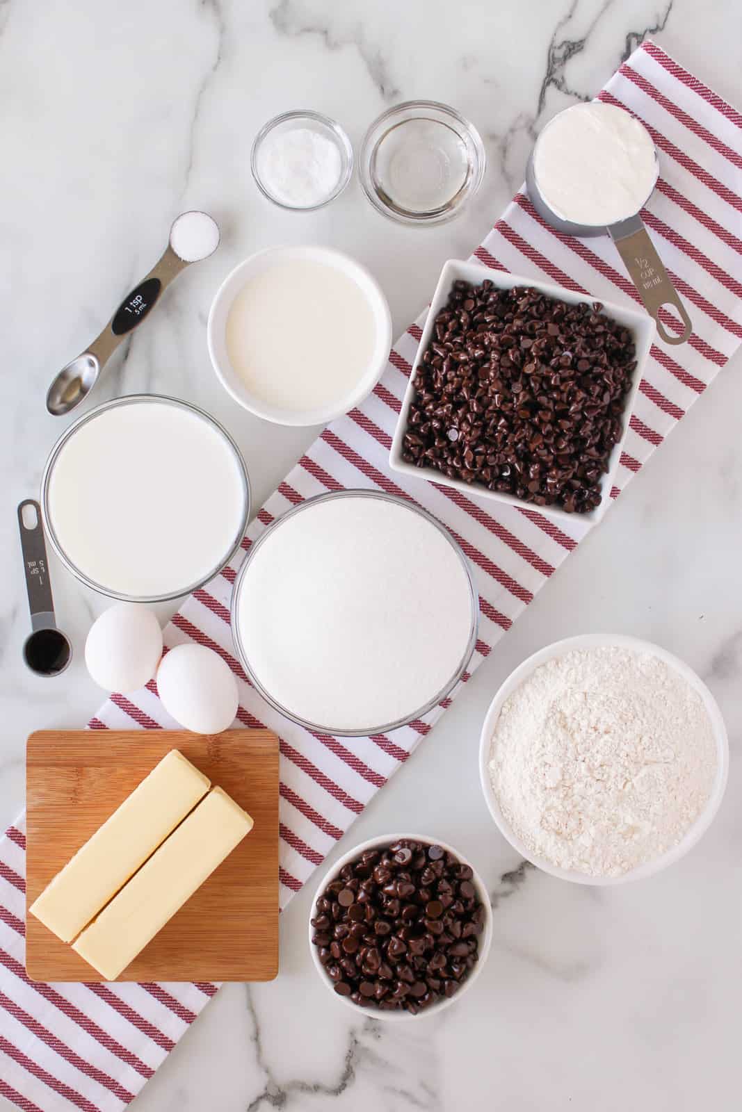 Ingredients needed to make a Chocolate Chip Cake.