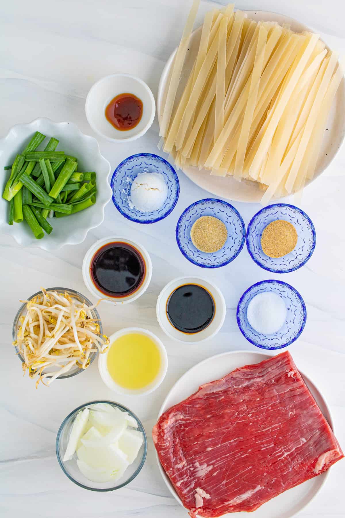 Ingredients needed to make Beef Chow Fun.