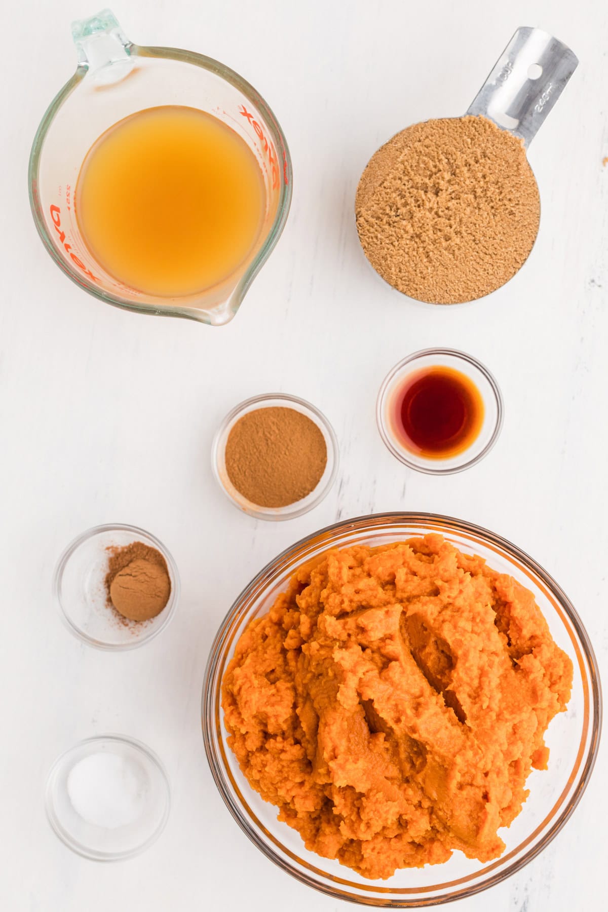 Ingredients needed to make Slow Cooker Pumpkin Butter.