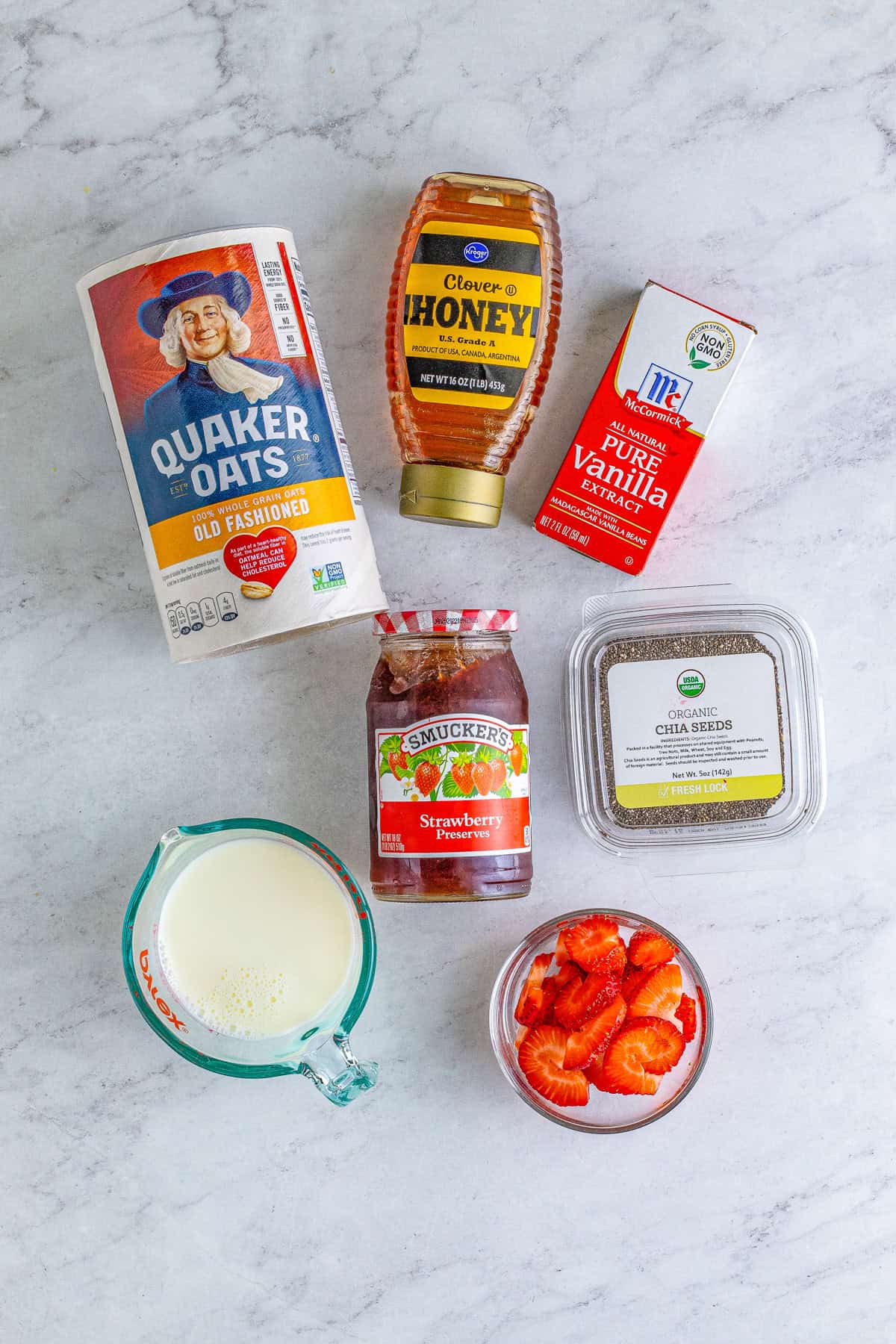 Ingredients needed to make Strawberry Overnight Oats.